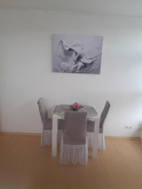 APARTMENTs LEONARDO